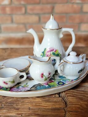 PORART Miniature Porcelain Tea Set with Floral Victorian Rose, Gold Trim